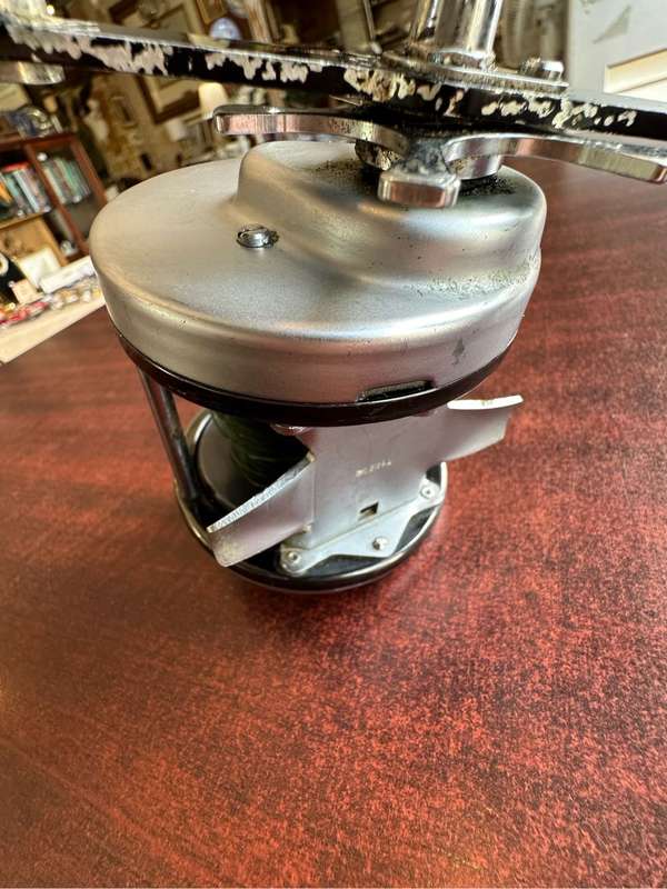Abu Ambasadeur 12 fishing reel