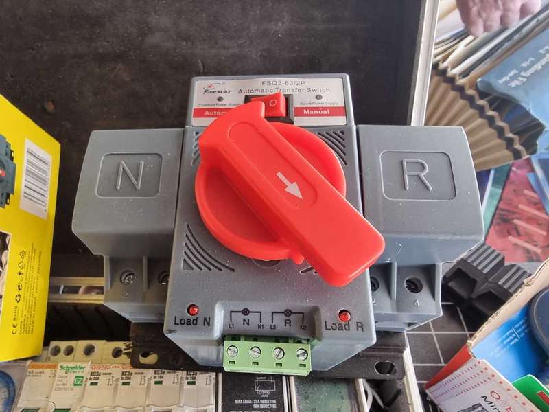 *Crazy* 2 x ATS SINGLE PHASE - AUTOMATIC CHANGE-OVER  SWITCHES