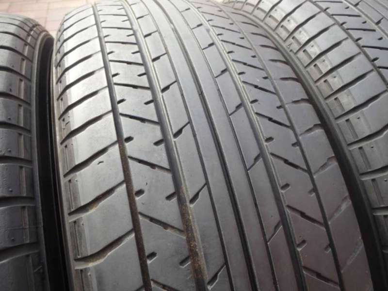 Available 4 pcs 215/60/17 #Yokohama used