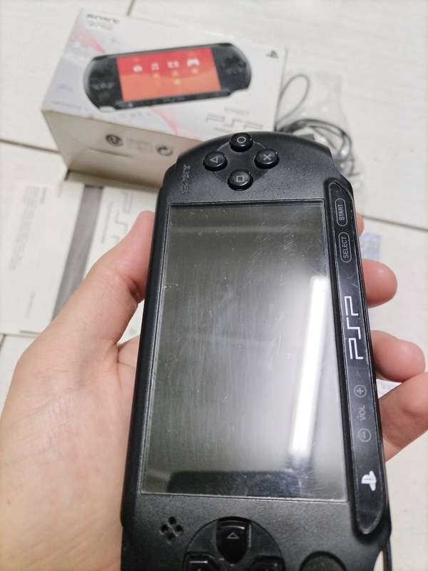 Sony Psp E1000 Street boxed