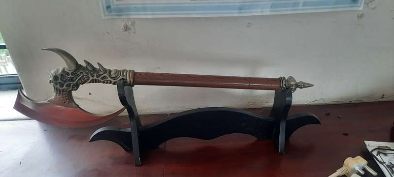 Display Axe