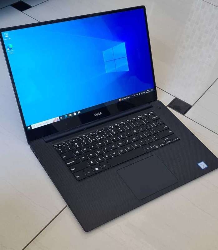 Dell Precision 5520 i7 (7th GEN), 32GB RAM, 512GB NVME SSD