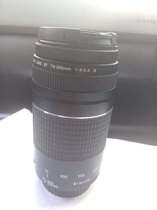 CANON EOS M50 MIRRORLESS CAMERA W/ 15-45MM + EF 75-300mm 1:4-5.6 III Lens & Many Extras Worth R7k!!!