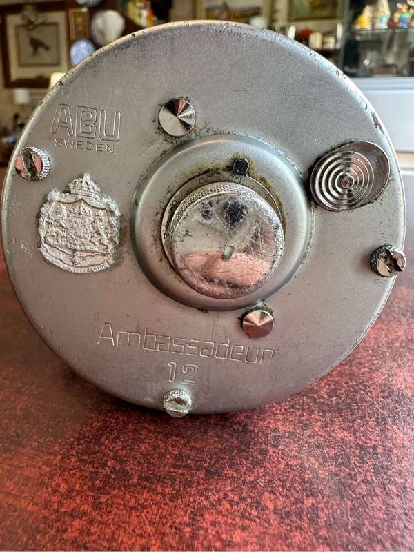 Abu Ambasadeur 12 fishing reel