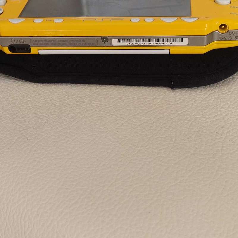 Sony Psp 2000 The Simpsons Limited Edition Console