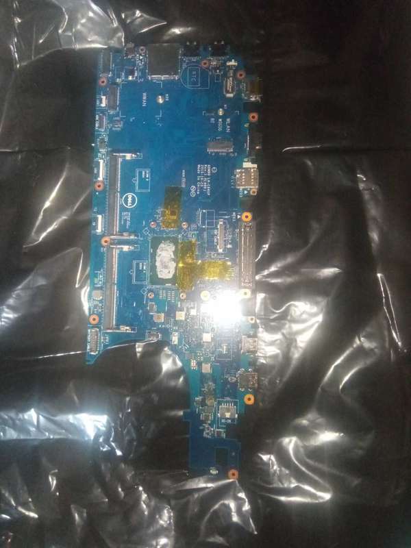 Latitude 5570 motherboard