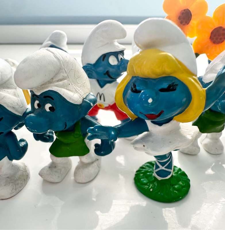 12 VINTAGE SMURFS FROM AROUND 1985 -  MOSTLY FROM PEYO/ BULLY - RARE