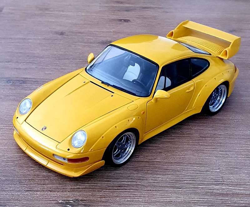 1:18 UT Model- Porsche 911 GT (96)