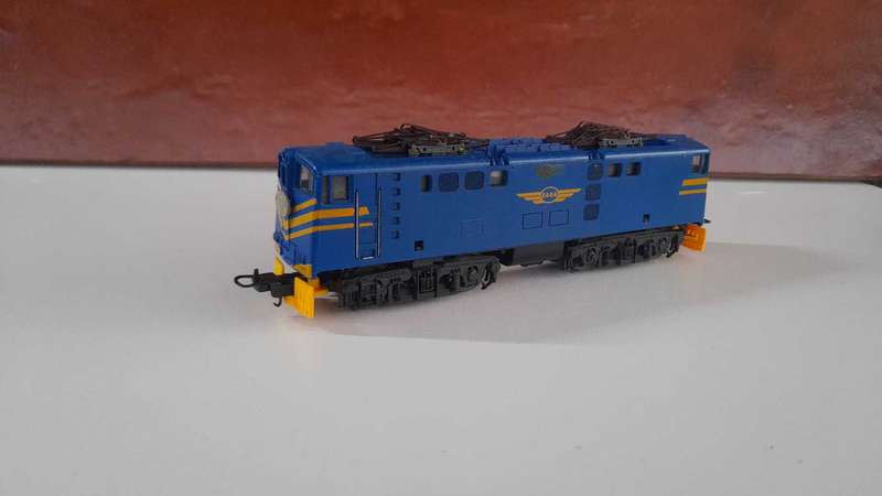 LIMA HO 5E BLUE TRAIN LOCOMOTIVE