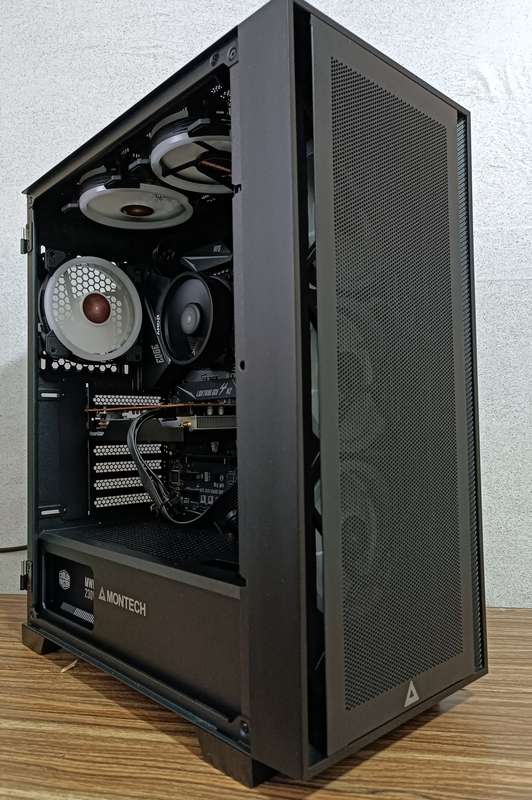 Ryzen 5 Gaming PC*32GB Ram*8GB Graphics*1TB SSD