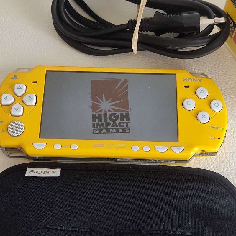 Sony Psp 2000 The Simpsons Limited Edition Console