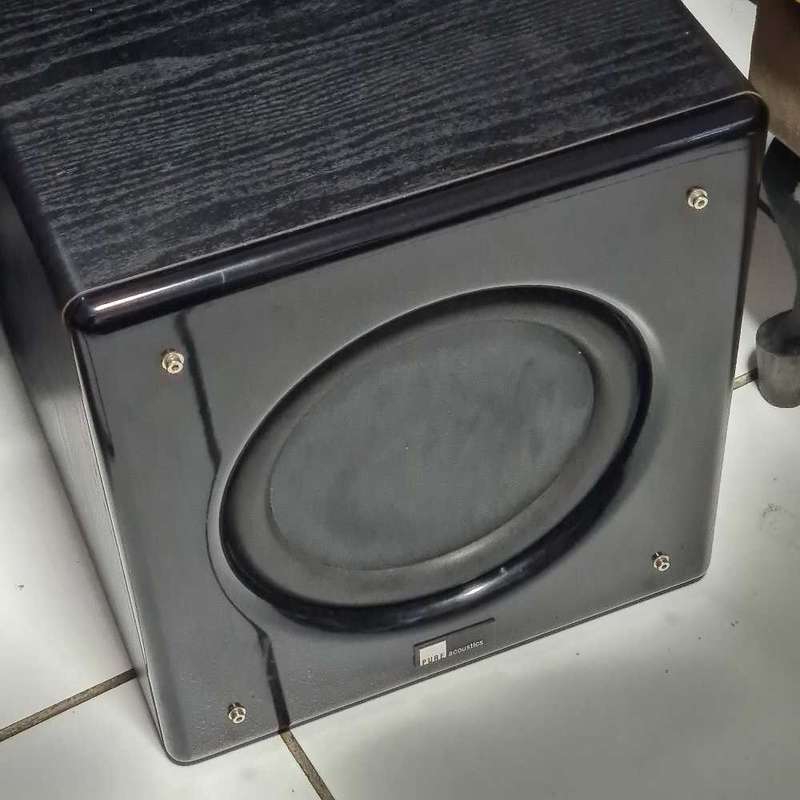 Yamaha Rx-a810 Receiver & Pure acoustics Supernova 5F speaker set.