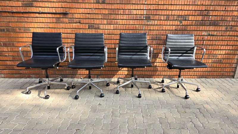Herman miller ORIGINAL EAMES EA33 OFFICE CHAIR
