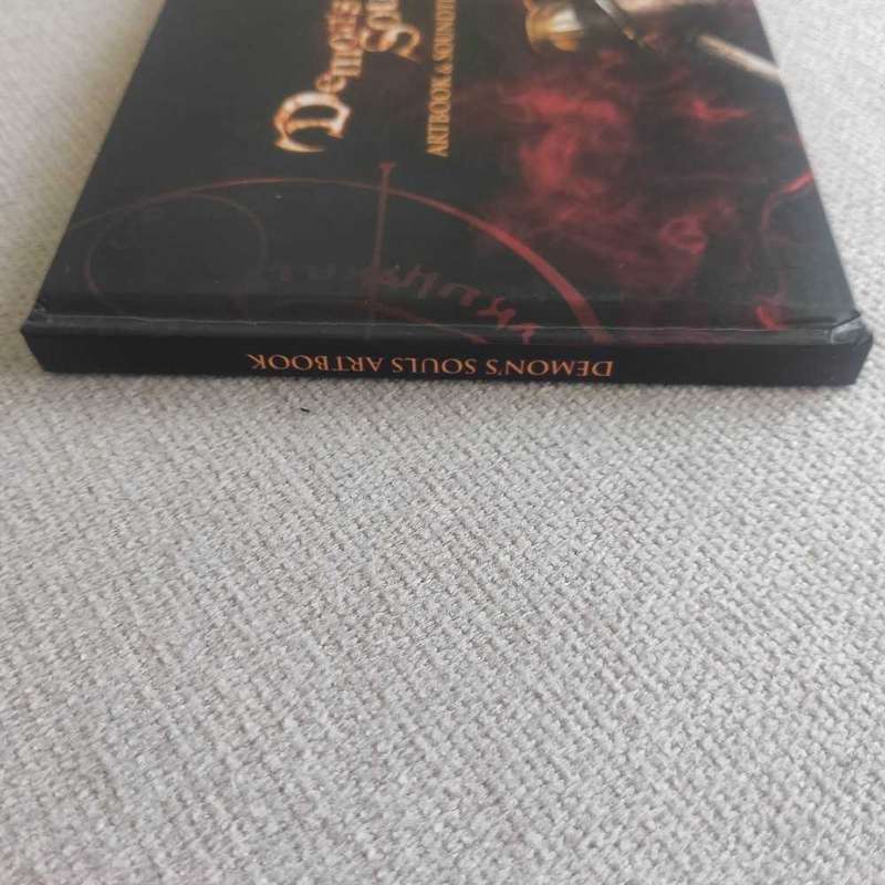 Demon Soul`s Strategy guide +Artbook and soundtrack Ps3