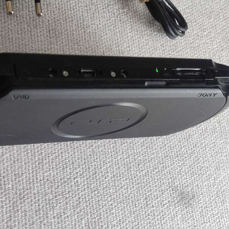 Sony Psp console With Memory card and charger