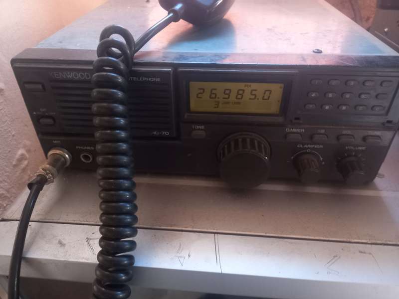 Kenwood trc 70 hf radio