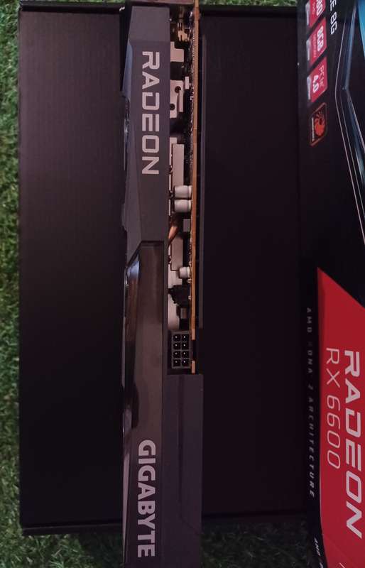 AMD RADEON RX 6600GIGABYTE EAGLE8GB