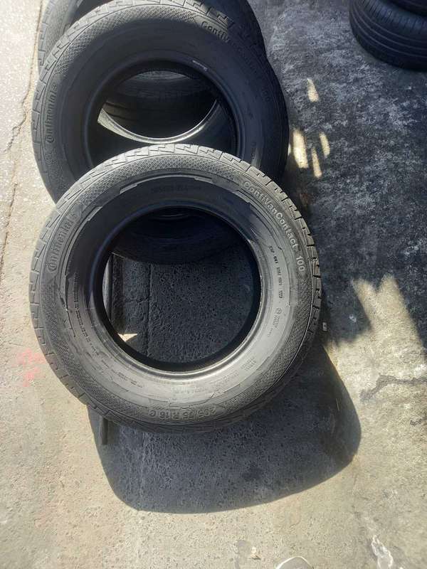 205/75/16C Continental tyres. 75% life