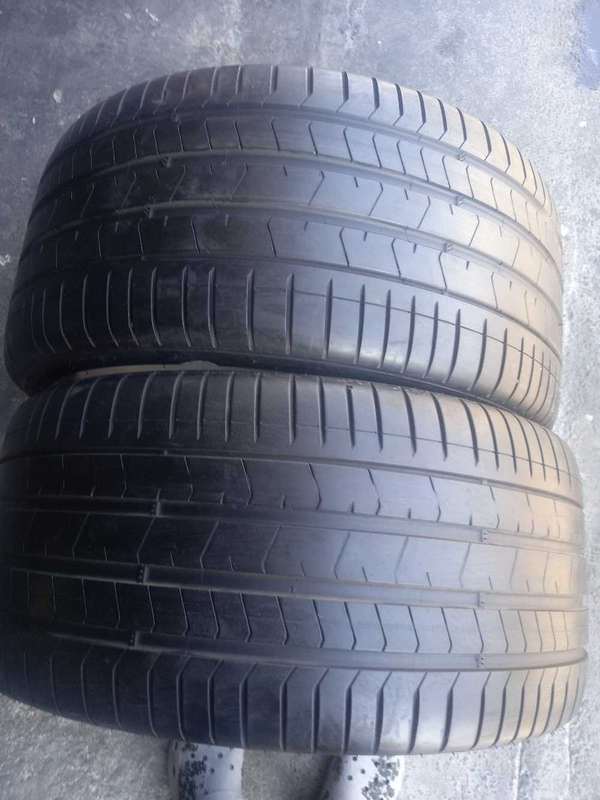 315/30/22 Pirelli Pzrro tyres with 80% life