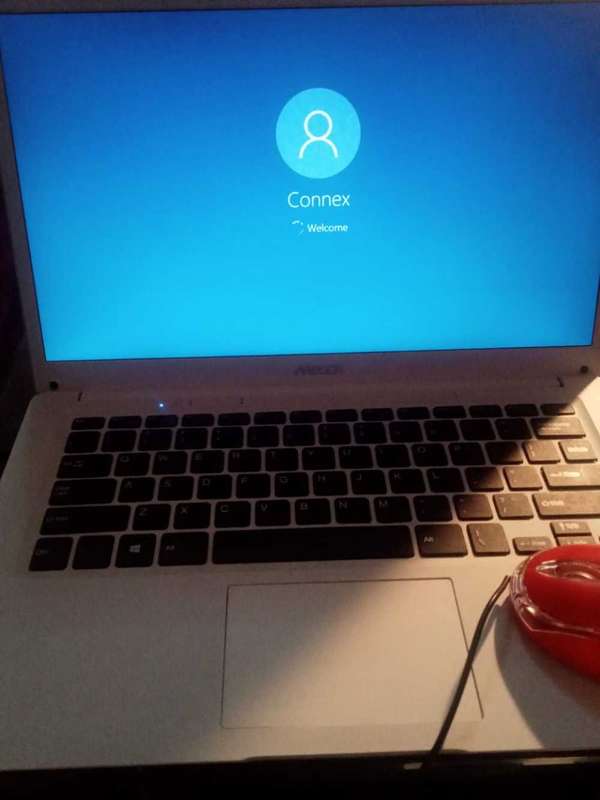 URGENT SALEFAULTY MECER XPRESSION Z140C