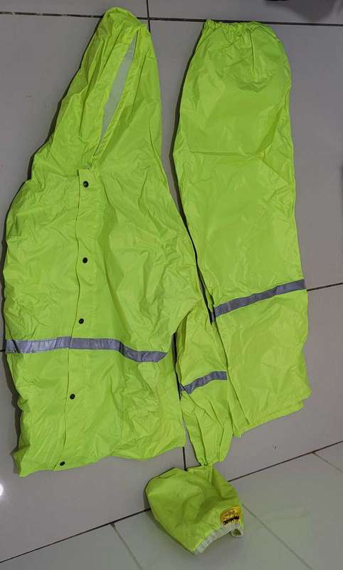 Quality Lime (M) Reflective 2-Piece Rain Coat
