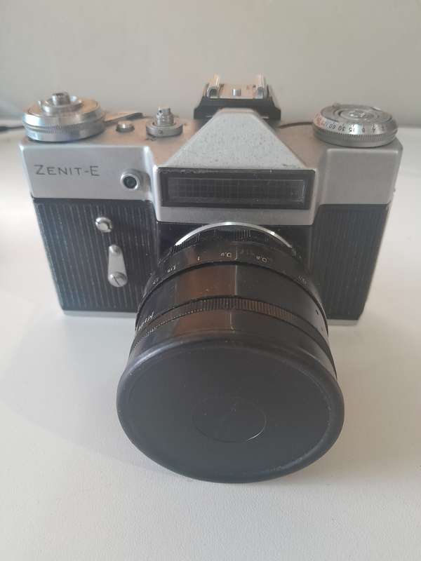 Vintage Zenit- E camera