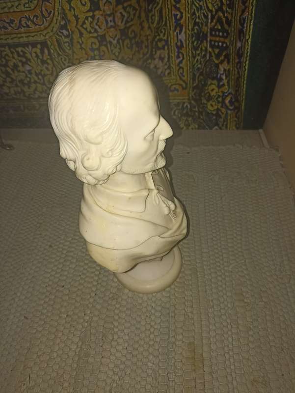 Shakespeare Bisque
