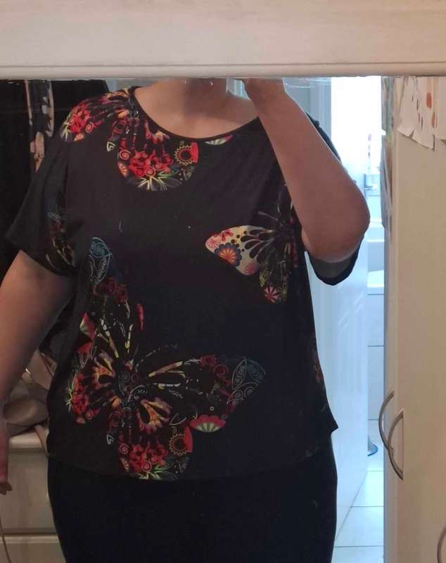 TEMU Butterfly print Tshirt. Size 3XL