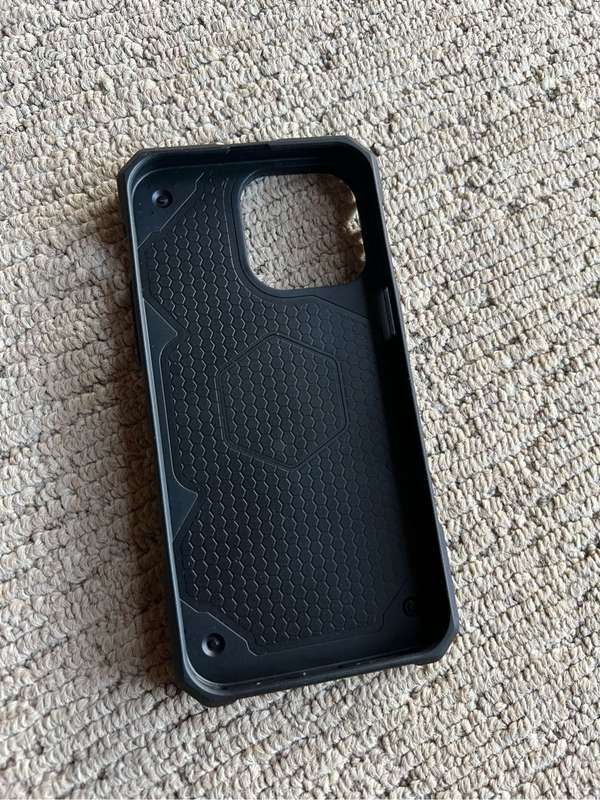 UAG MONARCH PRO WITH MAGSAFE FOR IPHONE 14 PRO MAX