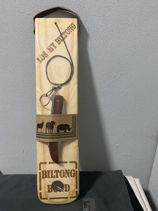 OPAPI KNIFE WITH BILTONG BOARD