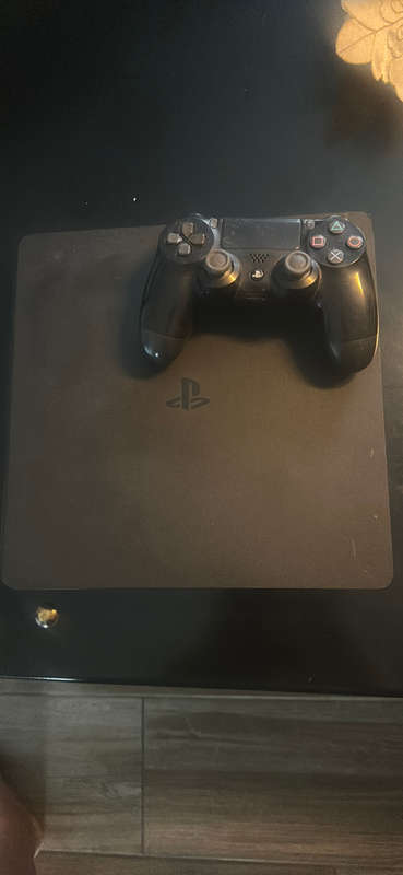 PS4 slim consoles