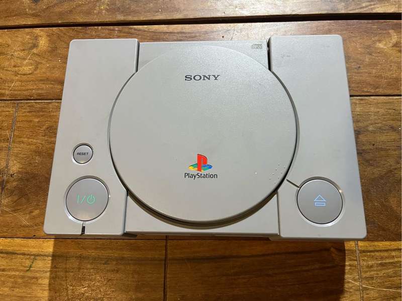 Sony PlayStation (1st generation) gaming console (#1)
