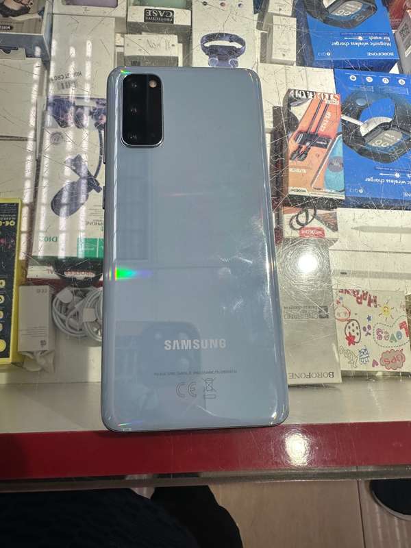 SAMSUNG S20 128GB SECOND HAND