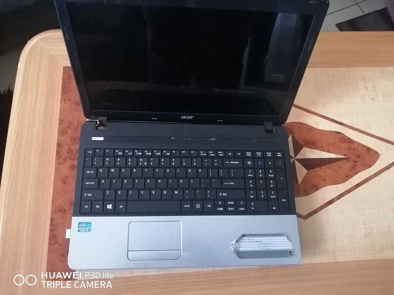 ACER ASPIRE E1-571