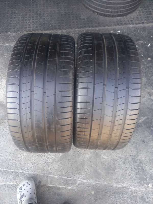 315/30/22 Pirelli Pzrro tyres with 80% life