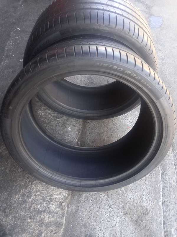 315/30/22 Pirelli Pzrro tyres with 80% life