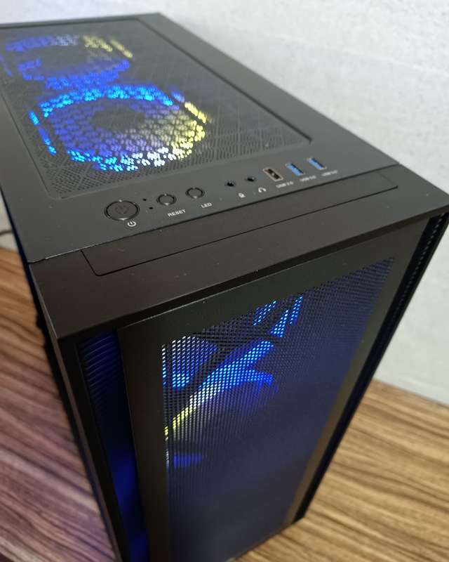 Ryzen 5 Gaming PC*32GB Ram*8GB Graphics*1TB SSD