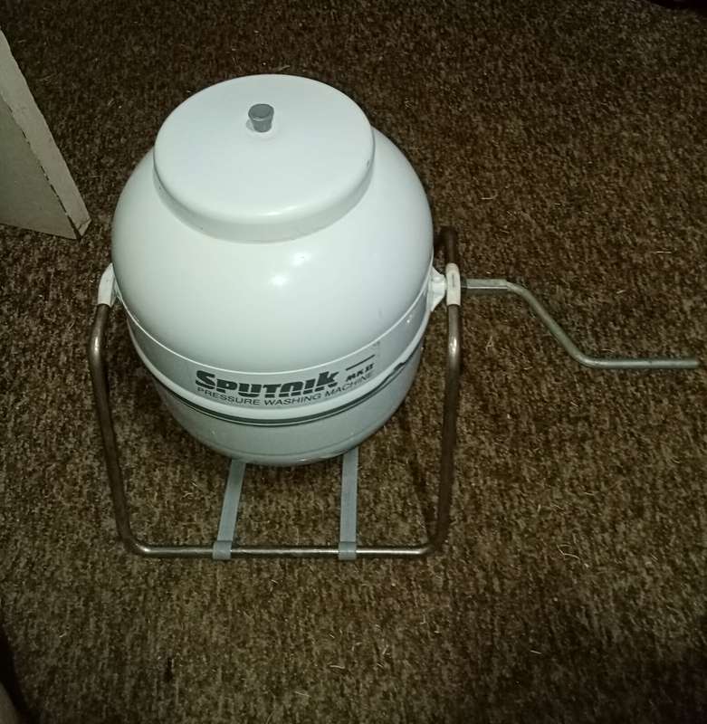 Sputnik handwash machine