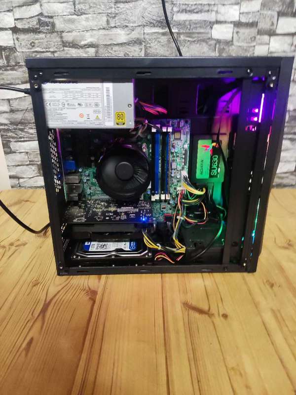 Custom Built i7 4790 PC**AMD RX560 Graphics Card**16GB DDR3 Ram**240GB SSD**1000GB HDD