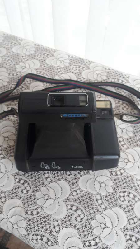VINTAGE KODAK KODAMATIC 960 CAMERA - VINTAGE ITEM THAT CAN BE USED AS DECOR PIECE