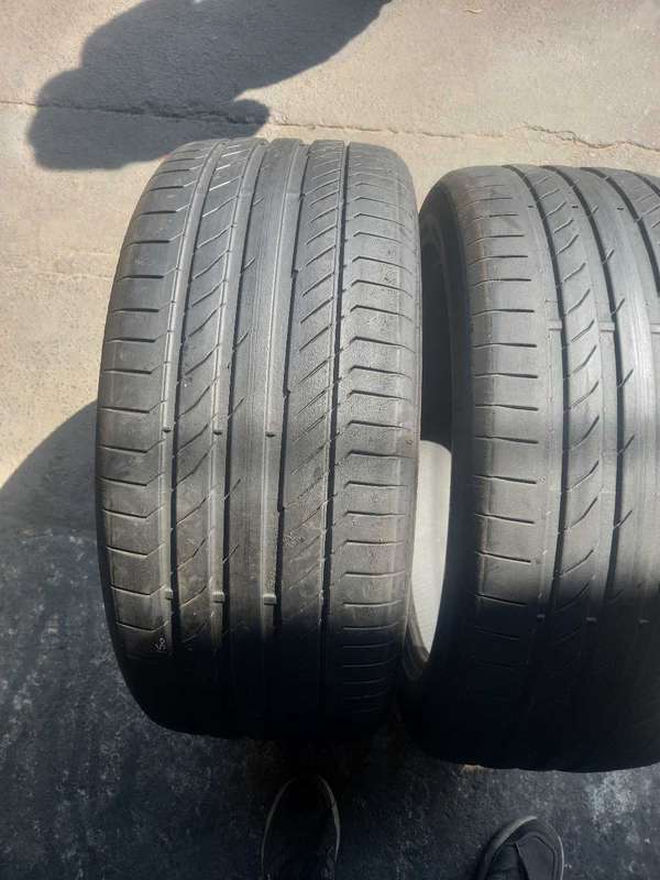 285/45/21 × 2 Continental used tyres. 70% life