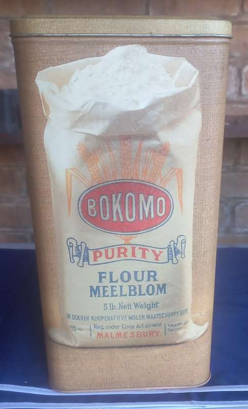 Bokomo flour tin
