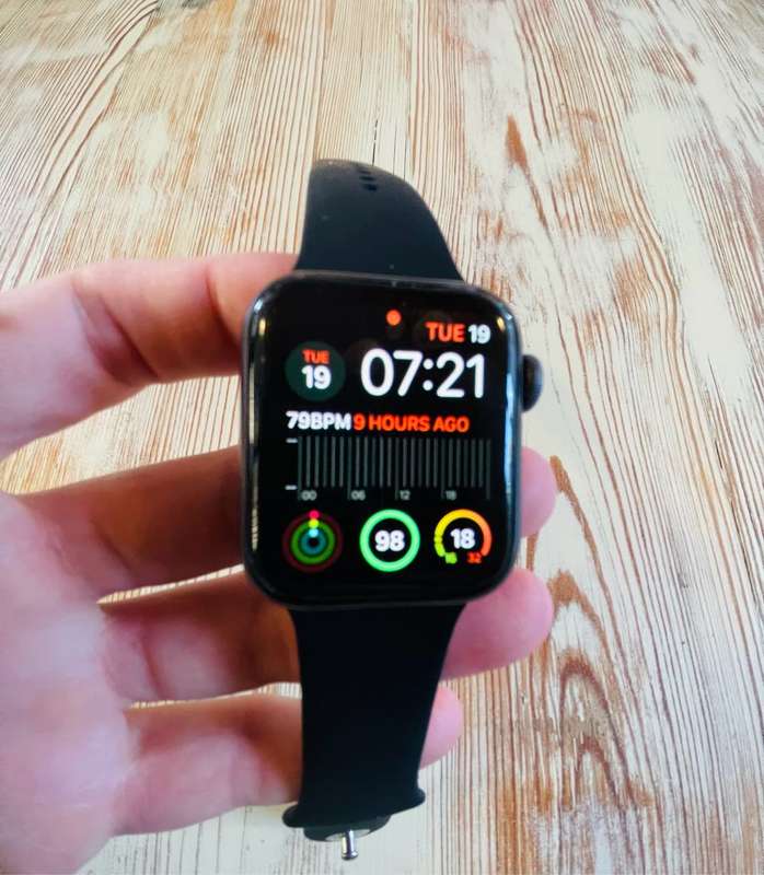 Apple Watch Series 5 ***Ships in 1 Business day