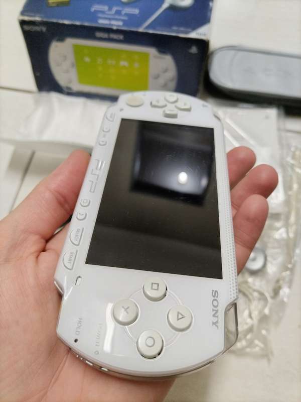 Sony Psp 1000 GIGA PACK Ceramic white Rare