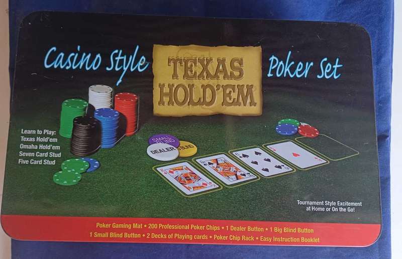 Casino style Texas hold`em poker set *not complete*