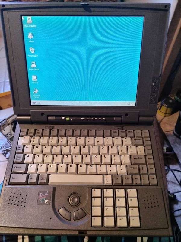 Innovace hyperbook 300 486 vintage/retro laptop RARE