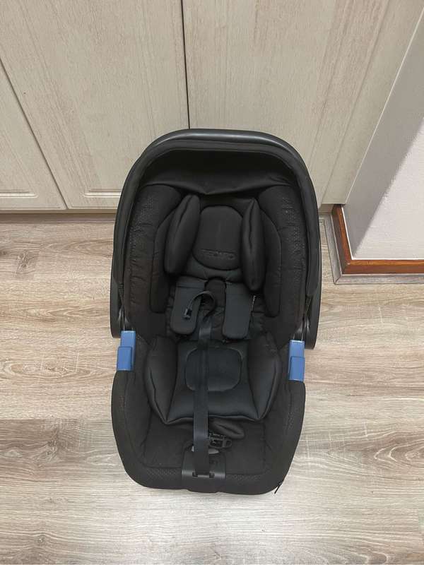 Recaro Privia Newborn car seat