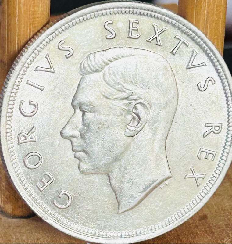1952 COMMEMORATIVE 5 SHILLING IN EXCEPTIONAL CONDITION AND DETAIL