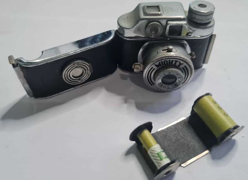 Mighty Toko vintage sub mini camera