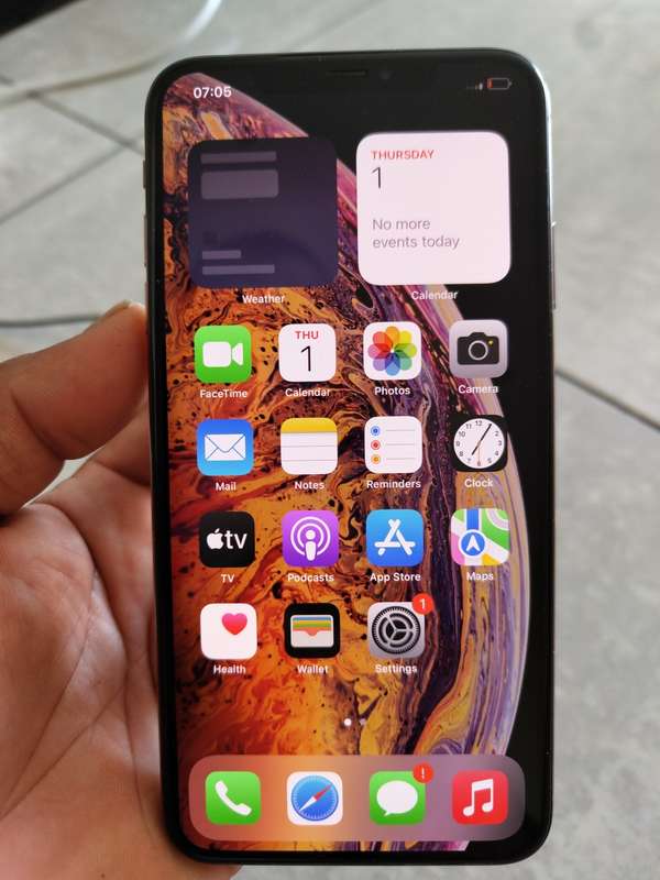 iPhone Xs Max 512GB Rose Gold mint condition (Pre owned)